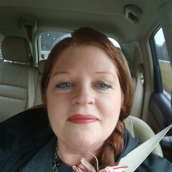 Meet your Posher, Tami - Picture 1 of 2